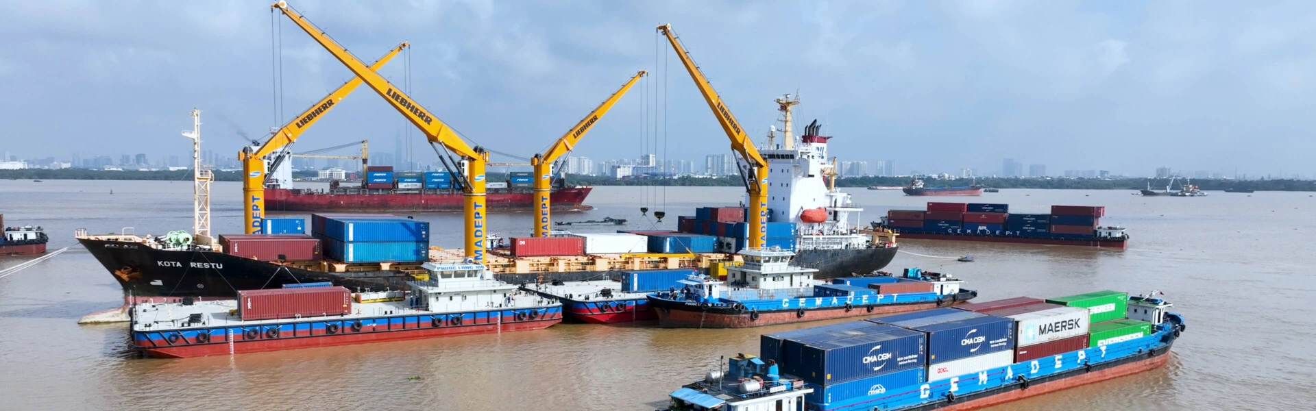 Banner Khai thác cảng nổi