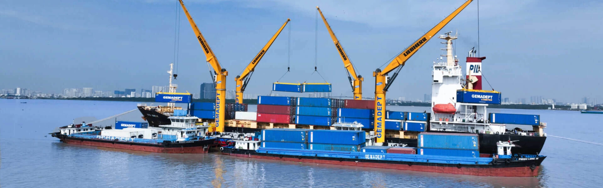 Khai thác cảng nổi